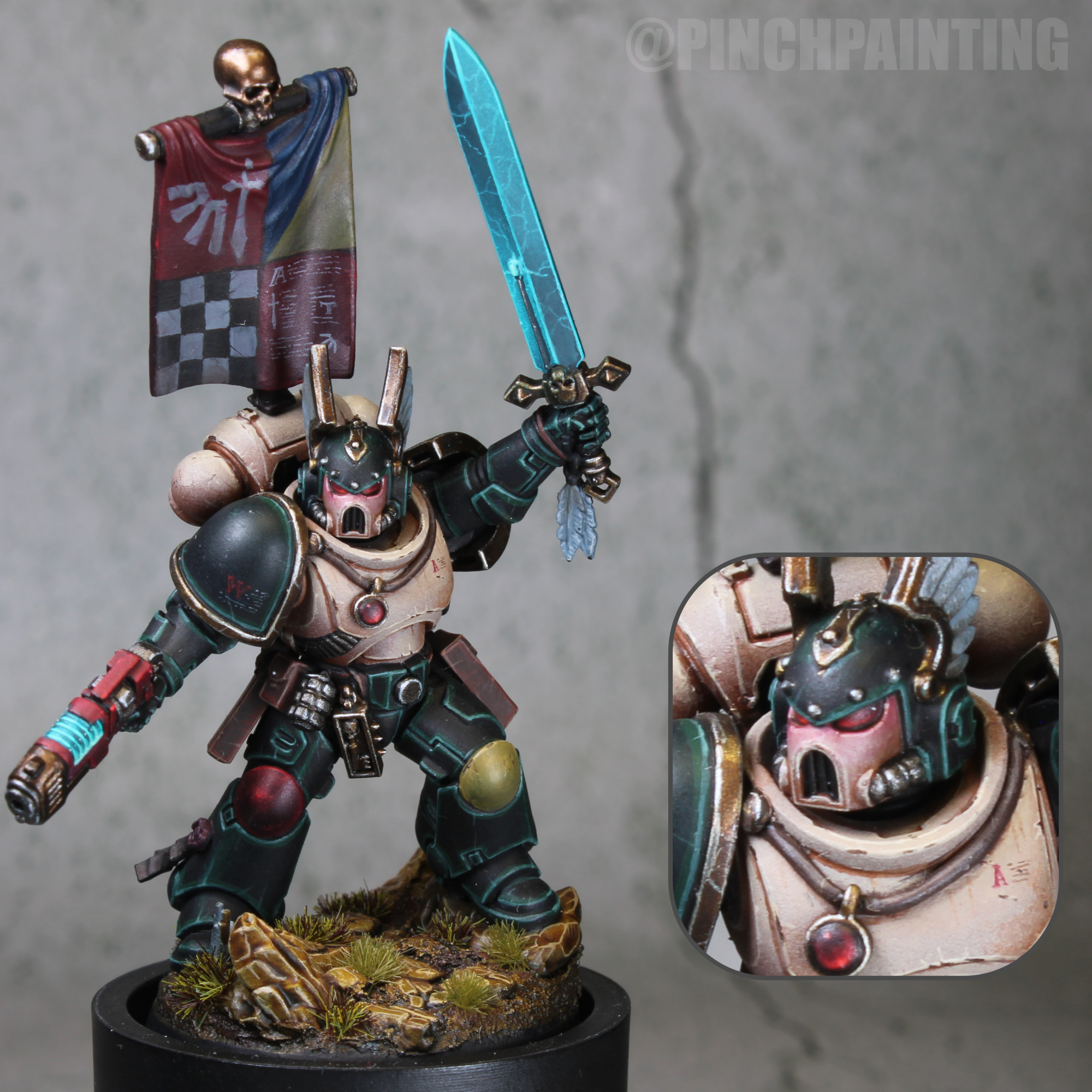 Pinch Painting’s Lion’s Wrath marine with bone breastplate, black-green armor, turquoise power sword, and red plasma pistol
